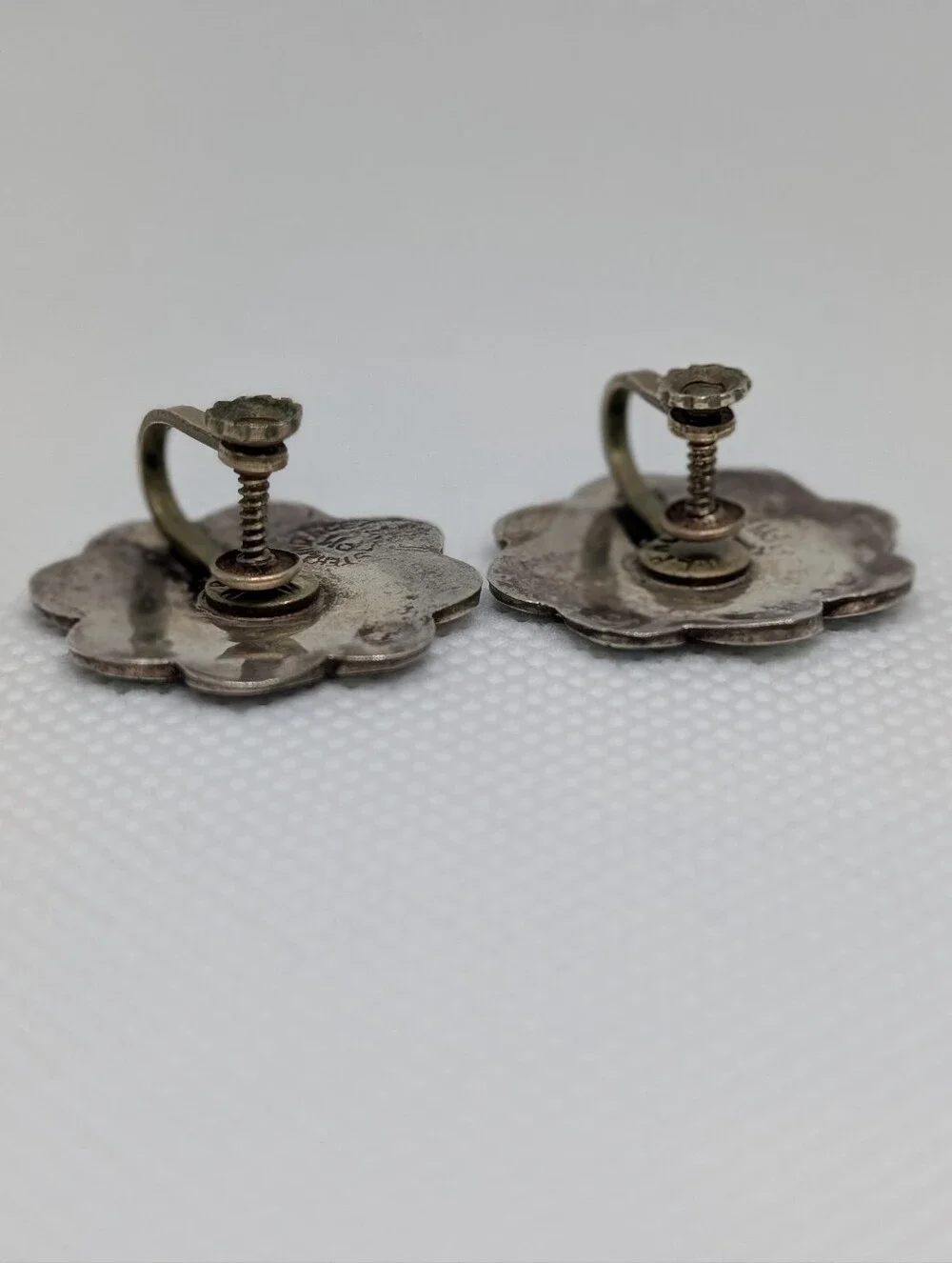 Vintage Alpaca Taxco Iridescent Abalone Sterling Silver Flower Clip-On Earrings